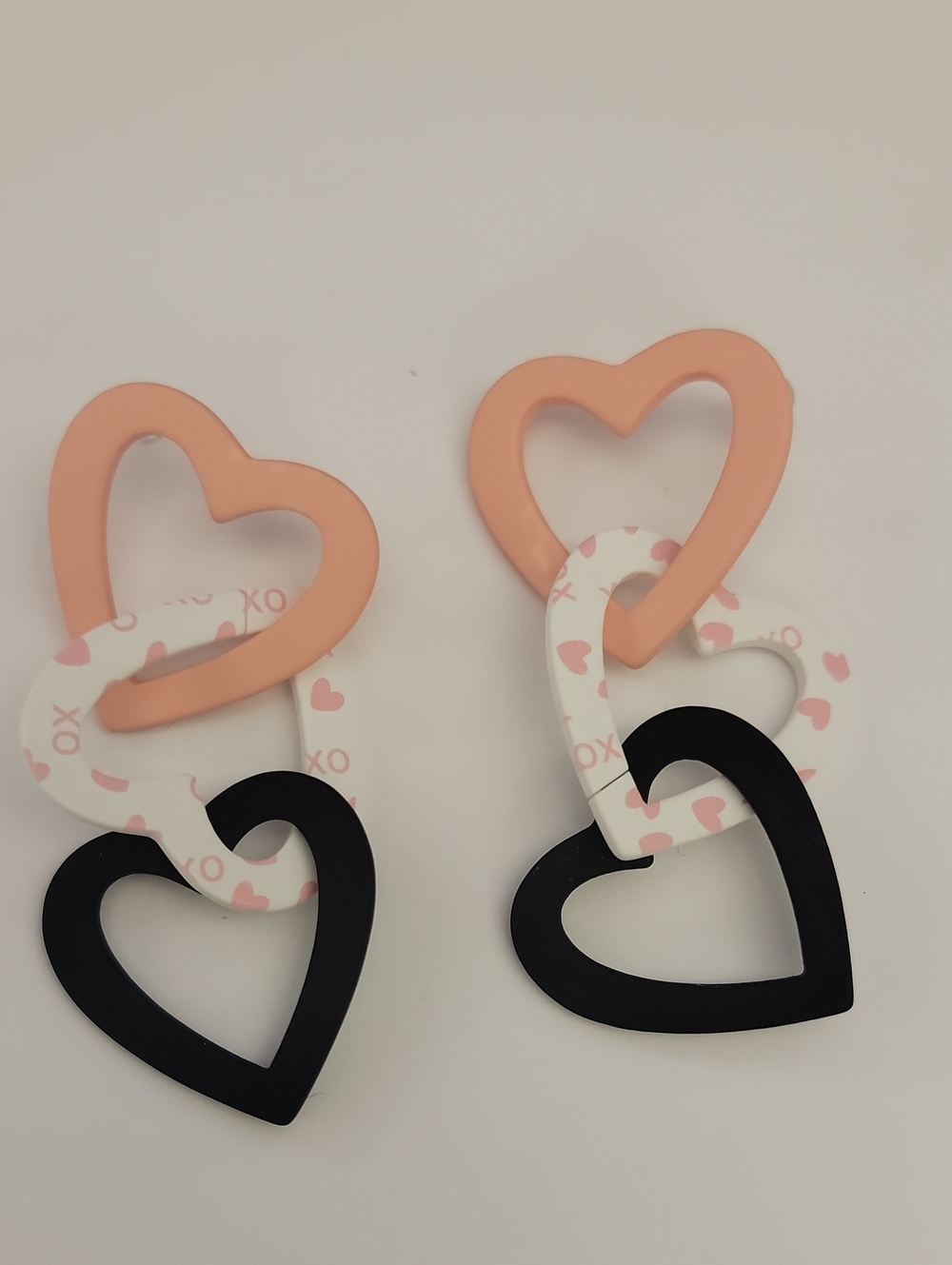 Peachy Pink , White & Black Heart Link Earrings